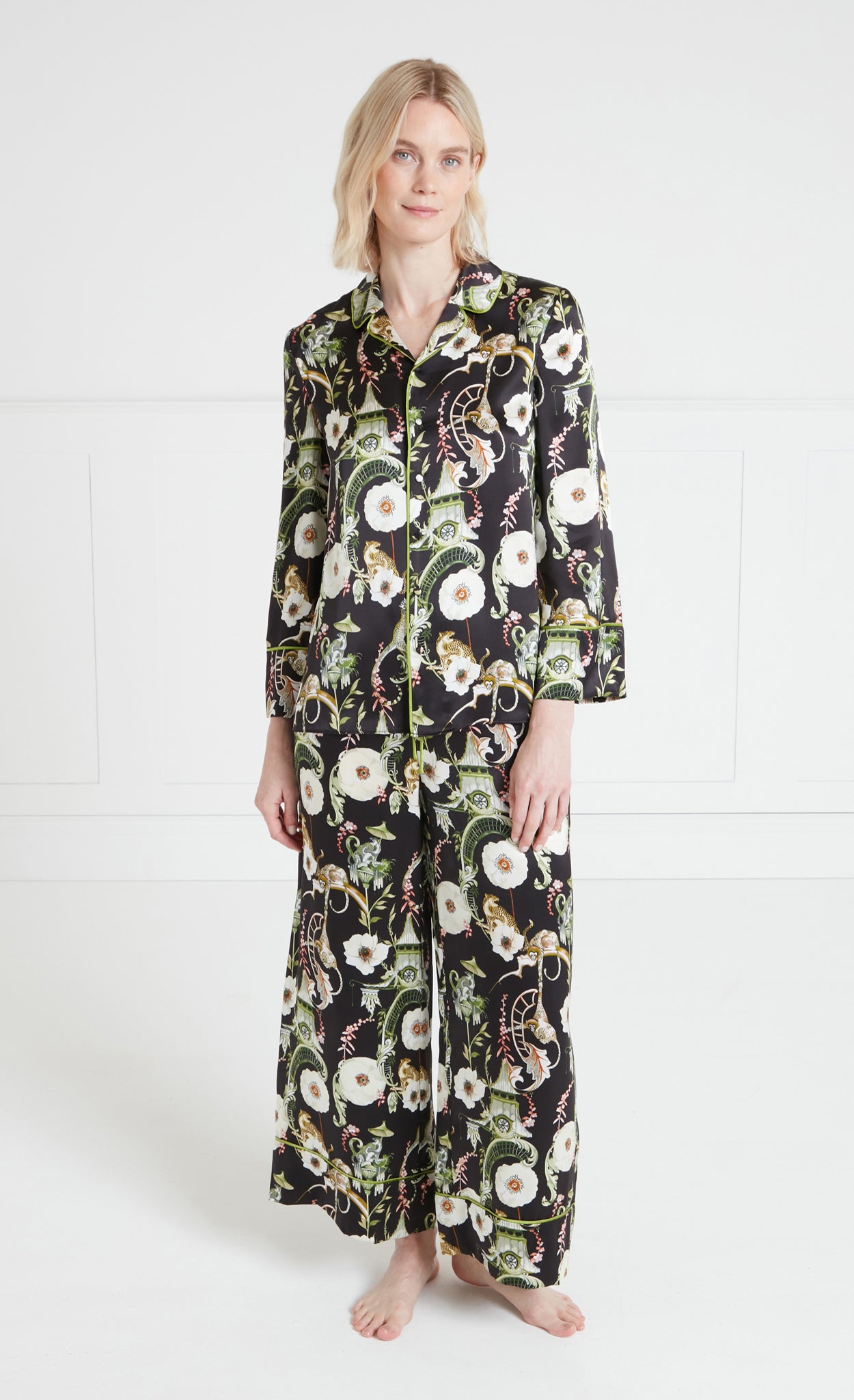 Aphrodite Long Sleeve Pyjama Top - Black/Dark Euphoria