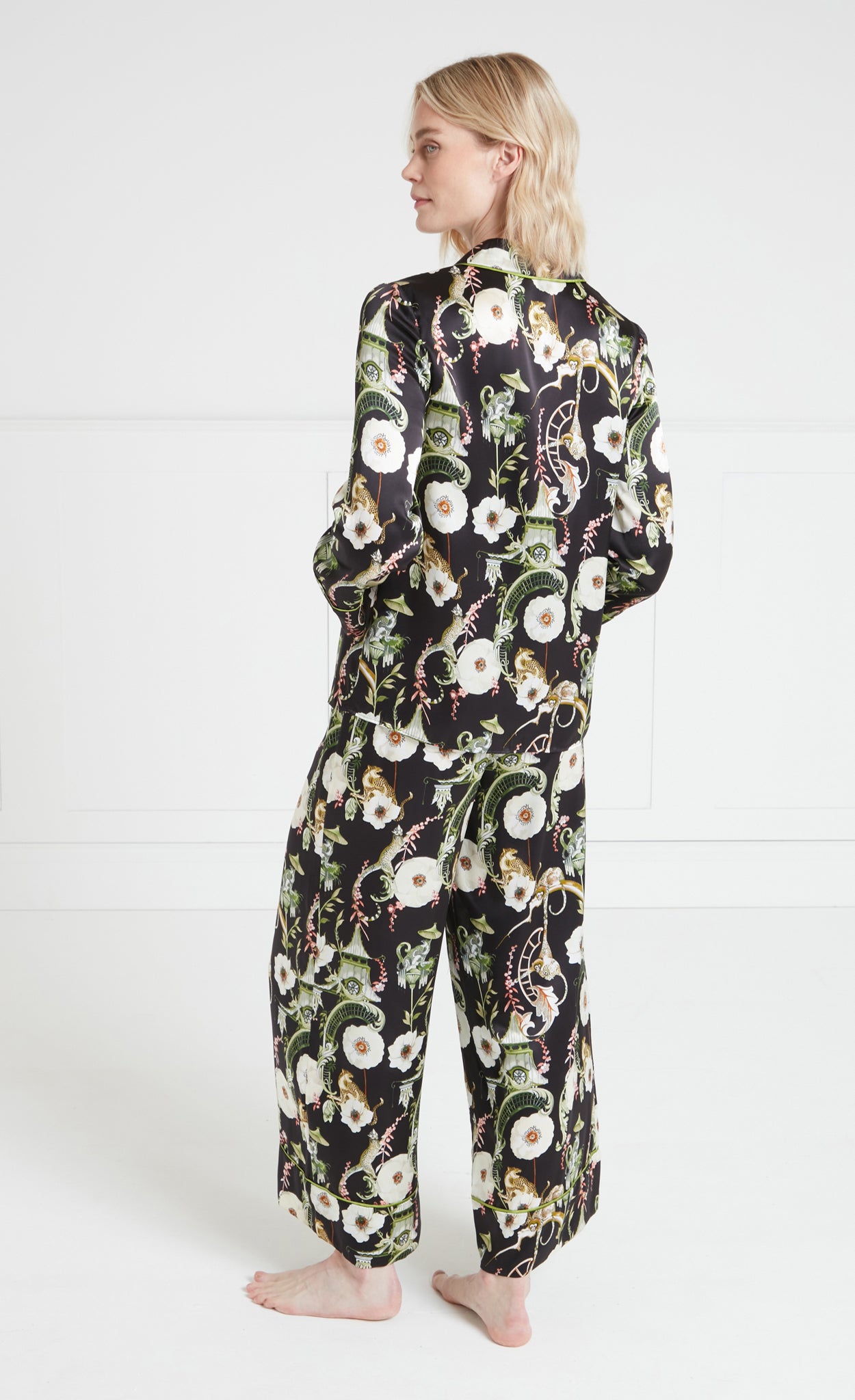 Aphrodite Long Sleeve Pyjama Top - Black/Dark Euphoria