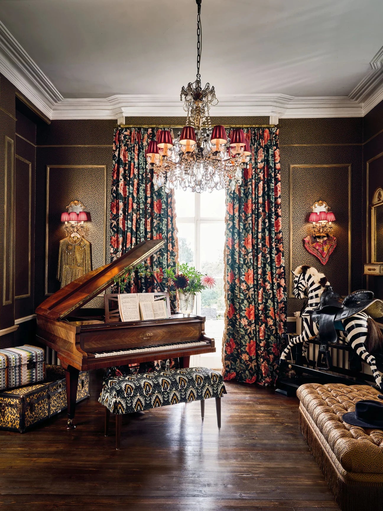 Temperley London (INT)