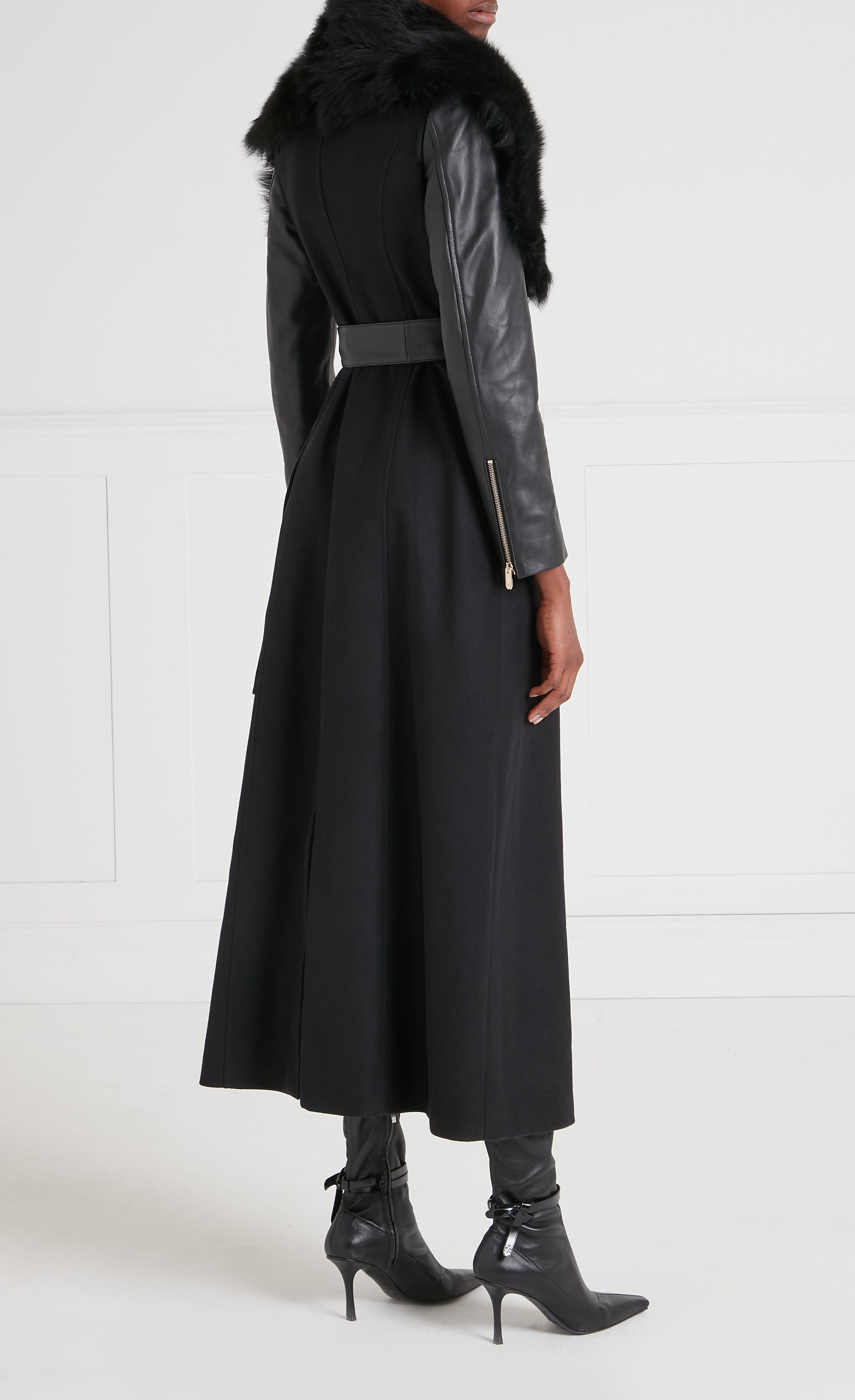 Sovereign Coat - Black