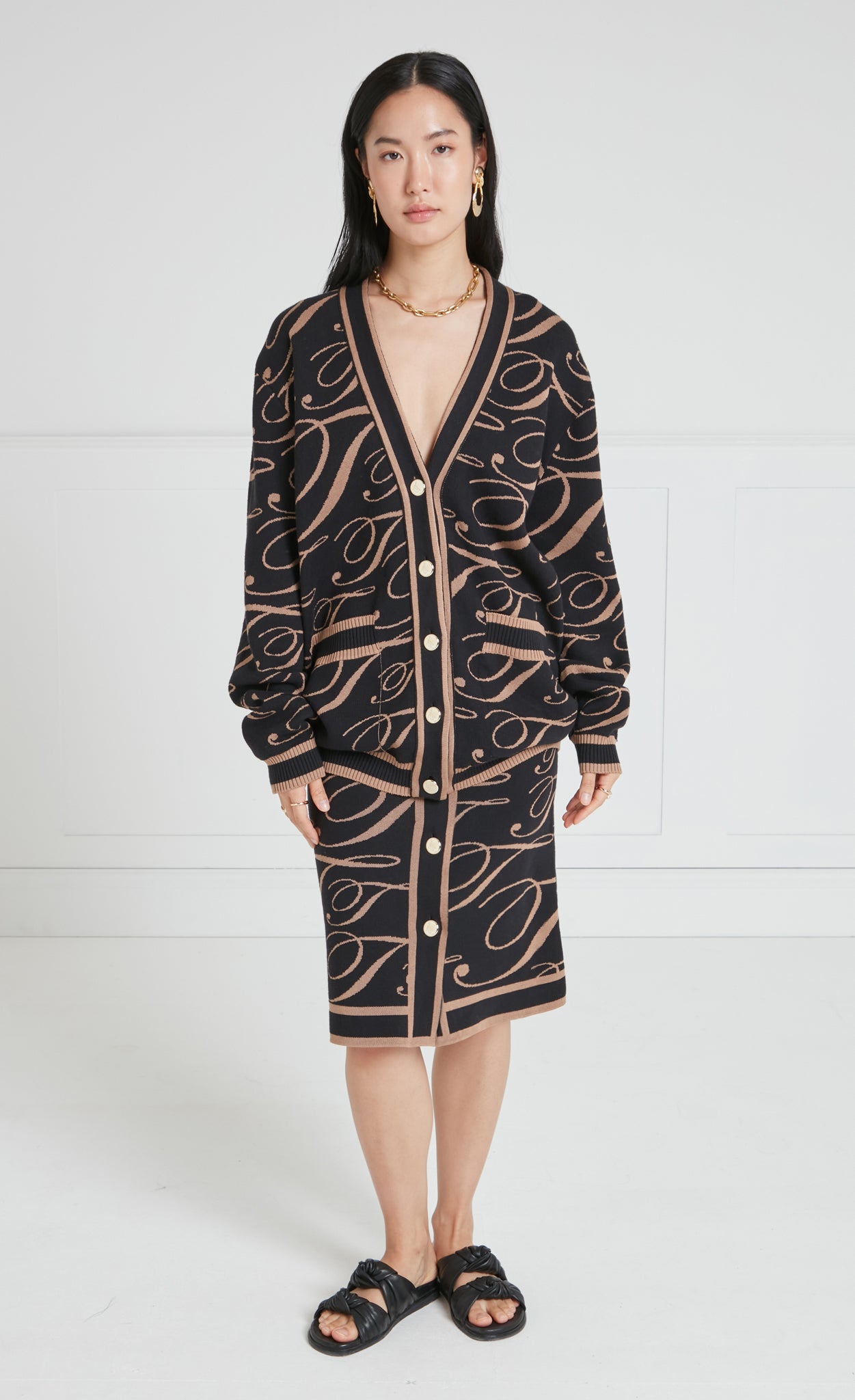 T-Logo Mania Skirt - Black/Camel