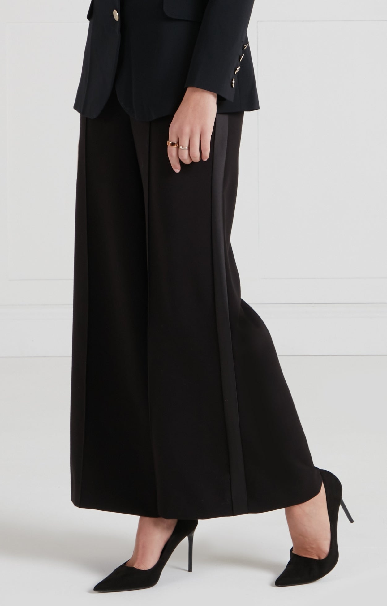 Nyx Trousers - Black