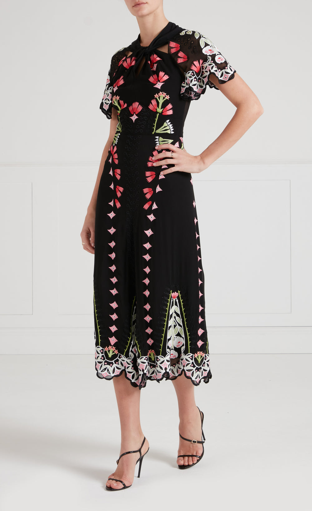 london fashion dresses online I'm a fashion editor and these are the most incredible dresses I've seen at London Fashion Week so far