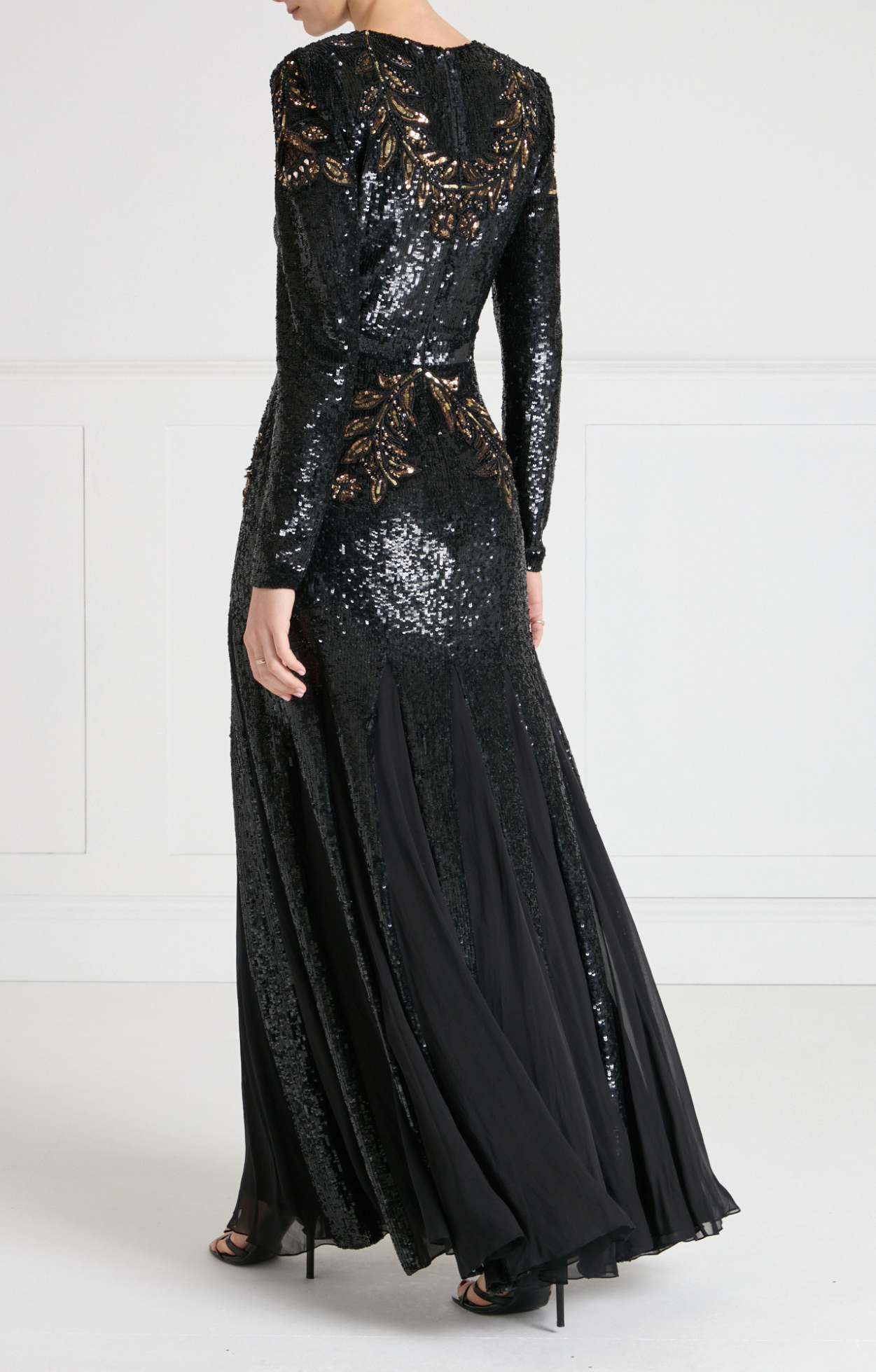 Porta Sleeved Gown - Black/Gold
