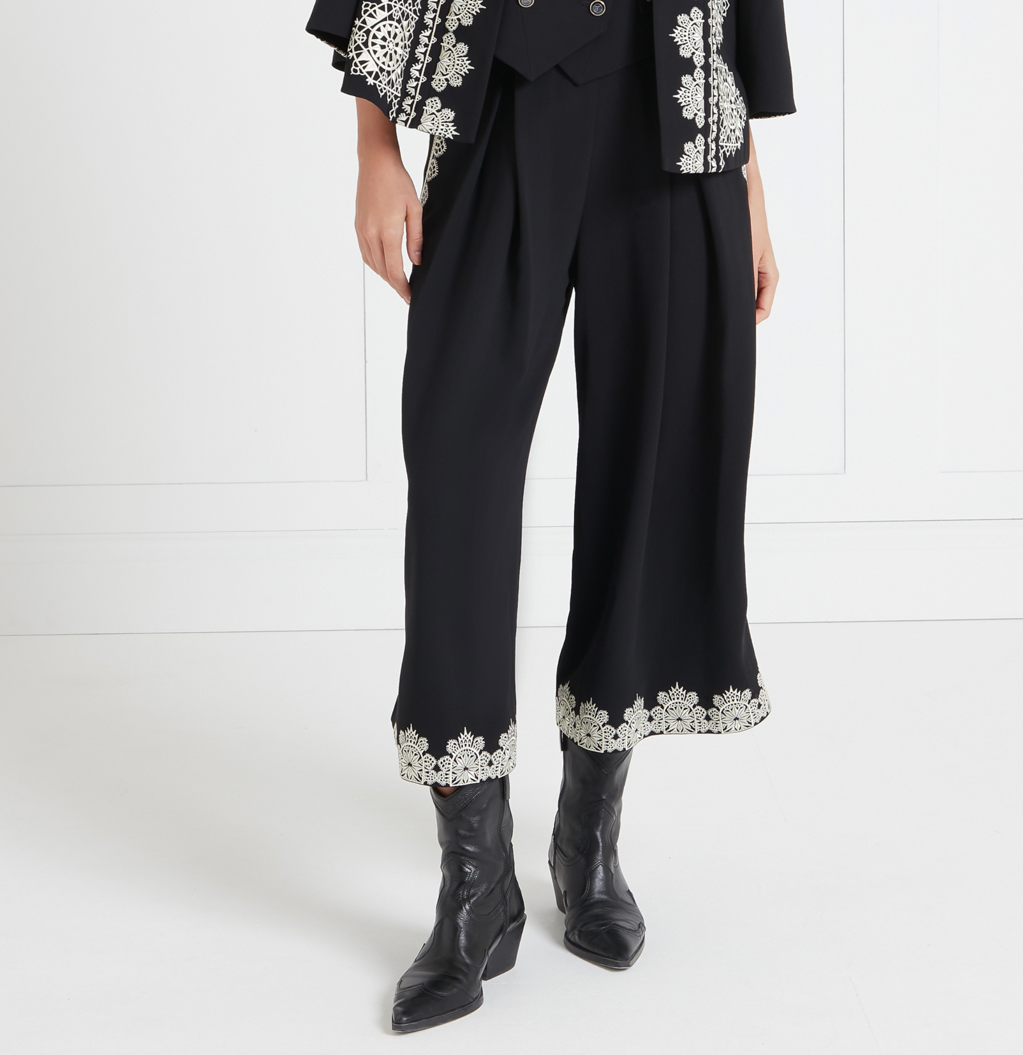 Temperley London (INT)